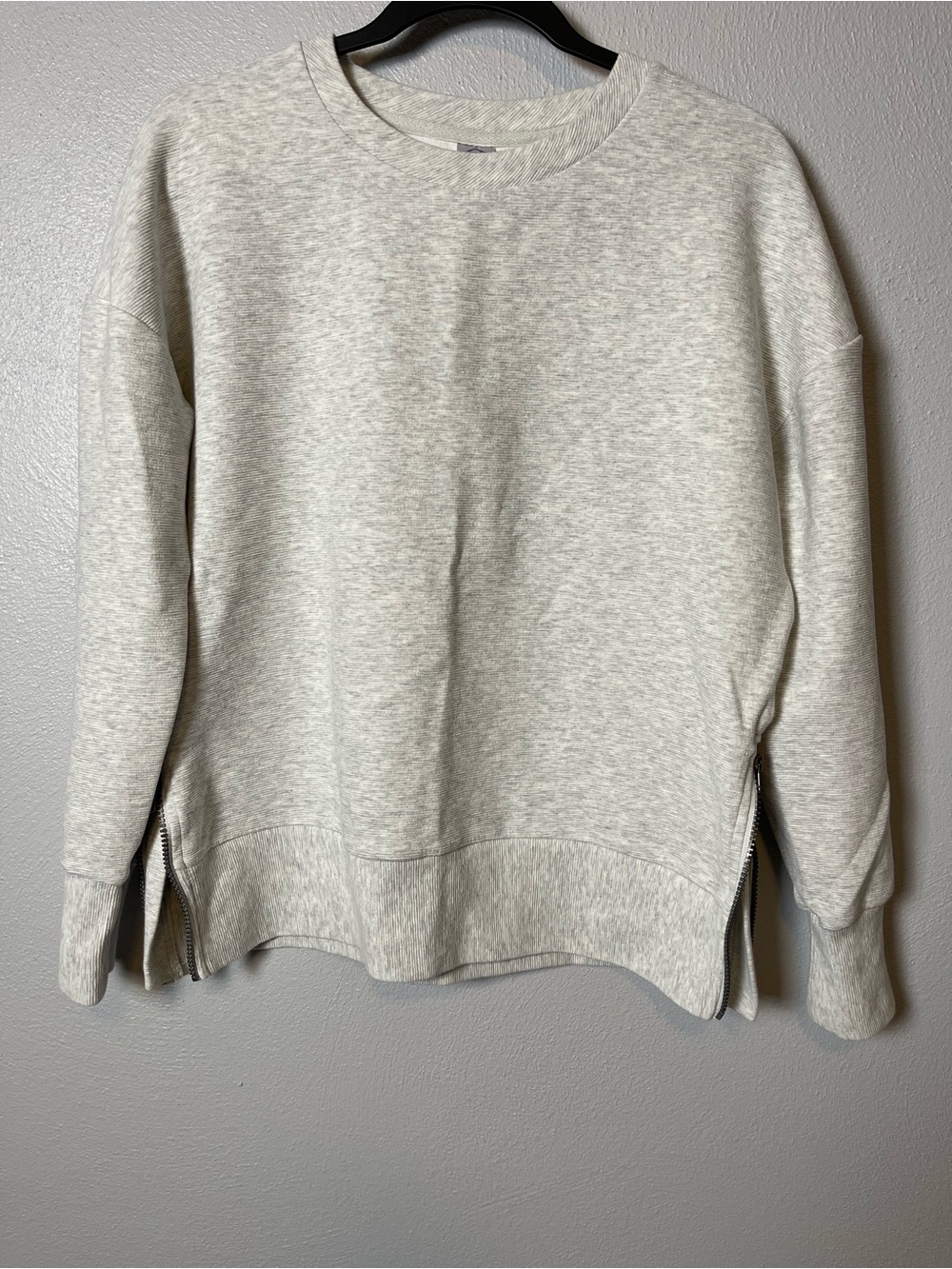 Te Verde- Light Heather Gray Side-Zip Cozy Crewneck Sweatshirt